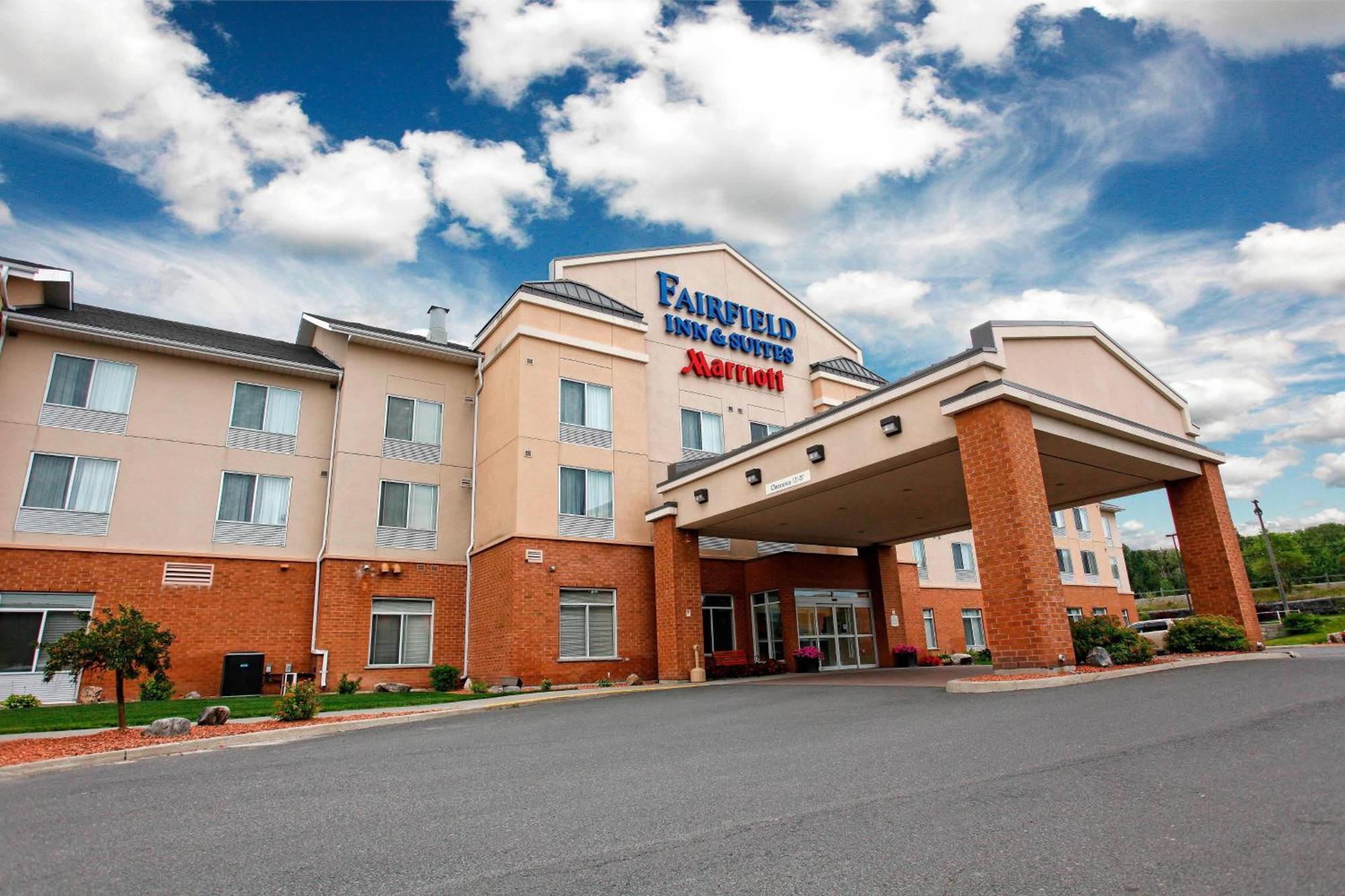 Hotel Marriott Fairfield Sudbury Esterno foto