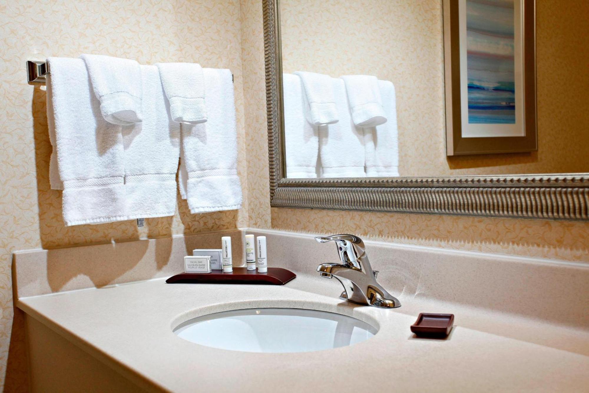 Hotel Marriott Fairfield Sudbury Esterno foto